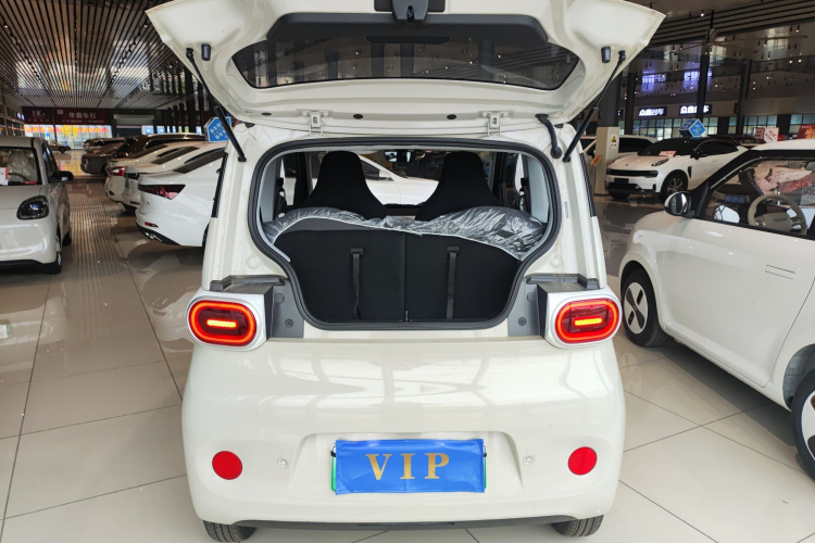 五菱汽车 宏光MINIEV 2024款 第三代 215km 青春版机舱底盘23