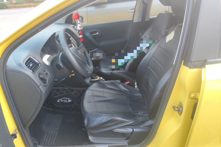 大众 Polo 2014款 1.6L 自动舒适版中控内饰19