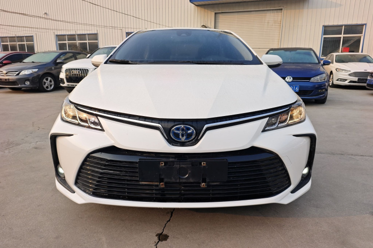 丰田 卡罗拉 2021款 双擎 1.8L E-CVT精英版车身外观2