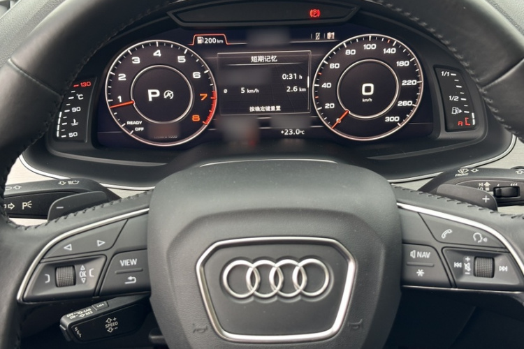 奥迪Q7 2016款 40 TFSI 舒适型中控内饰7006