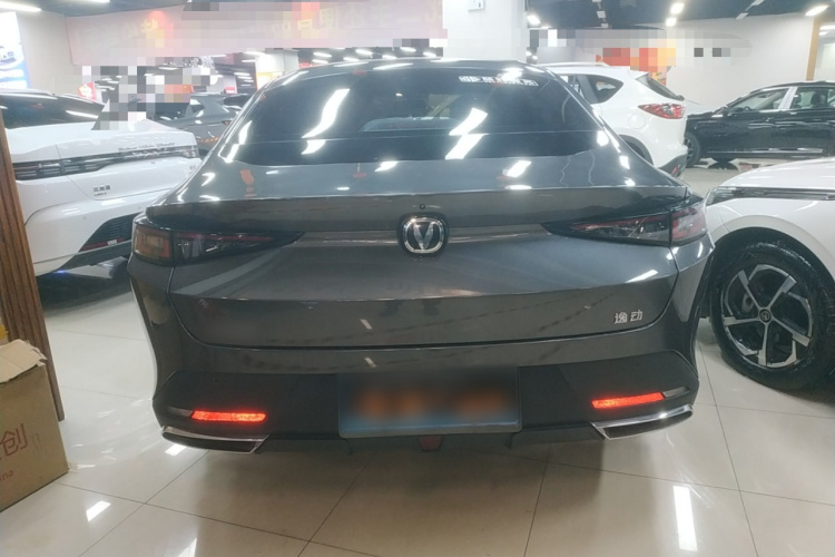 长安 逸动 2024款 1.5T GDI自动 畅享版车身外观6004