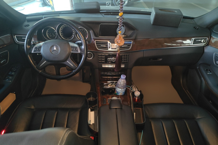 奔驰E级 2014款 E 260 L 豪华型中控内饰7002