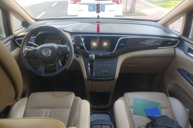 别克GL8 2017款 ES 28T 尊享型 国V中控内饰12