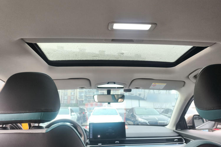 吉利汽车 帝豪 2023款 第4代冠军版 1.5L CVT旗舰型中控内饰22