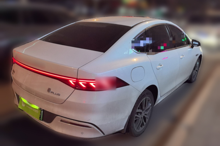 比亚迪 秦PLUS 2023款 冠军版 DM-i 120KM领先型车身外观6005