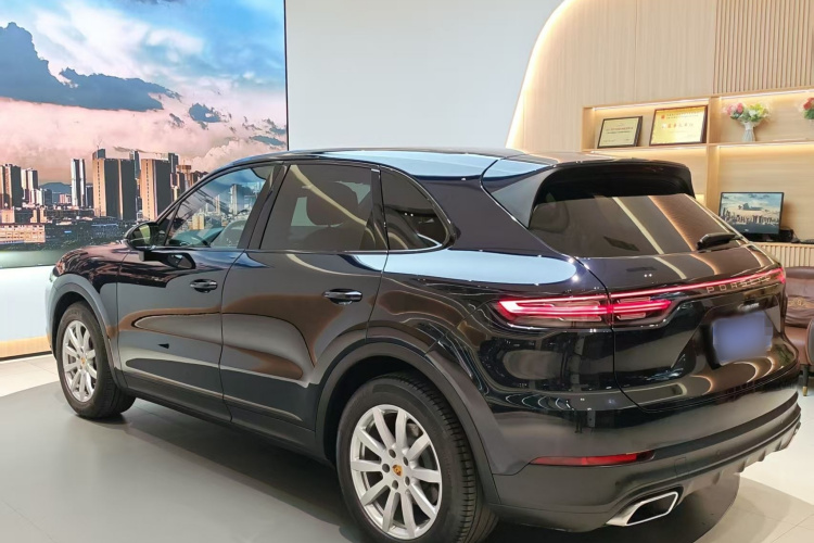 保时捷 2018款 Cayenne 3.0T车身外观6004