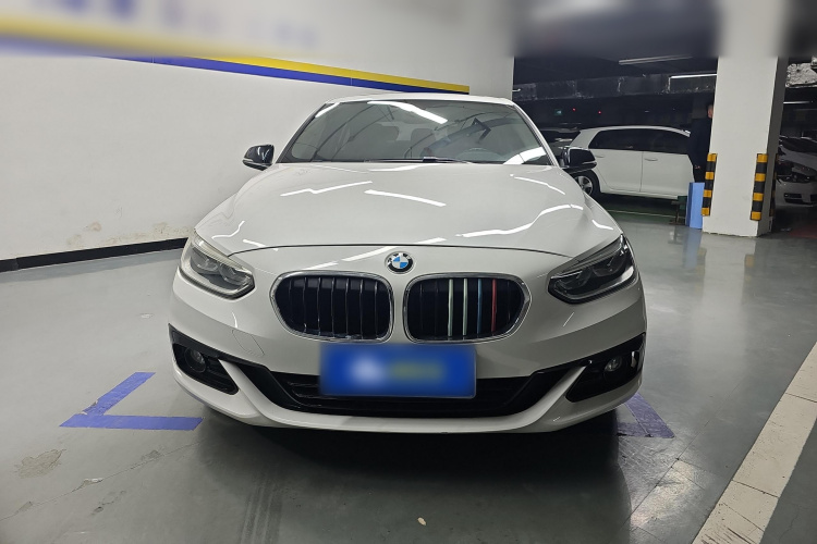 宝马1系 2018款 118i 设计套装型车身外观2
