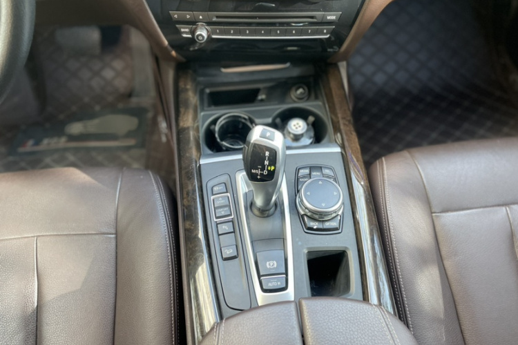 宝马X5(进口) 2015款 xDrive28i中控内饰7006
