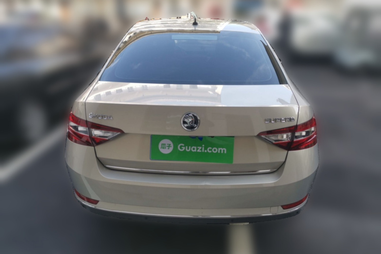 斯柯达 速派 2018款 TSI330 DSG舒适版 国V车身外观6