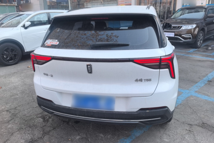 奔腾T55 2022款 1.5T 自动飞跃款车身外观6