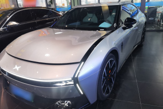 小鹏P7 2025款 820 超长续航 Ultra