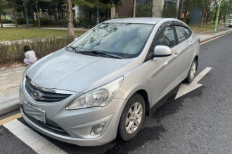 现代 瑞纳 2010款 三厢 1.4L 手动舒适型GS