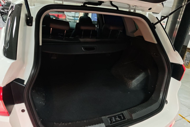 广汽传祺 传祺GS4 2017款 235T 自动两驱豪华智联版局部细节23