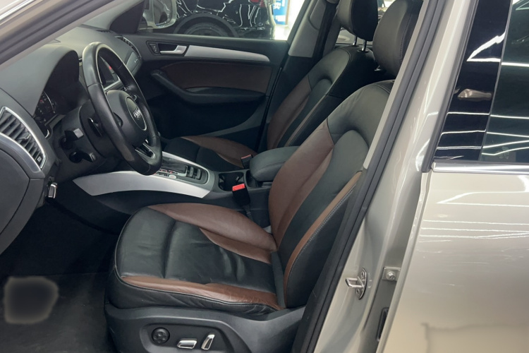 奥迪Q5 2017款 40 TFSI 技术型局部细节19