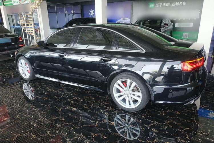 奥迪A6L 2018款 30周年年型 45 TFSI quattro 运动型车身外观6003