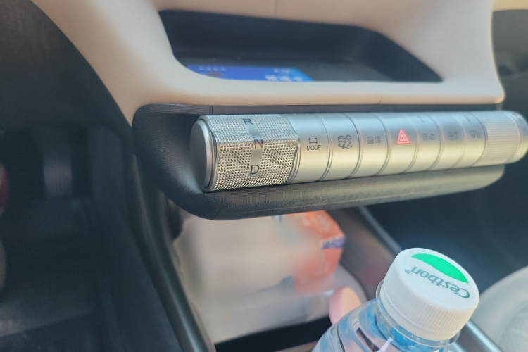 比亚迪 海豚 2023款 420km 时尚版局部细节18