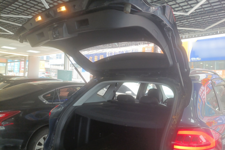 猎豹汽车 猎豹CS10 2017款 2.0T 手动卓越型局部细节23