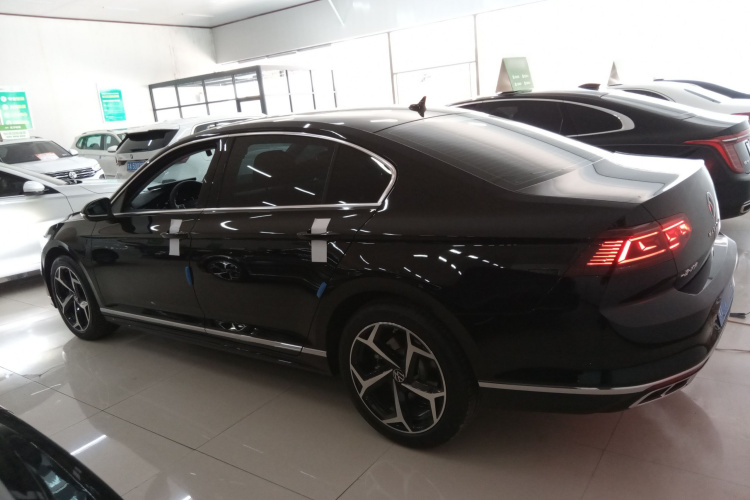 大众 迈腾 2025款 改款 众享款 330TSI DSG豪华型车身外观6003