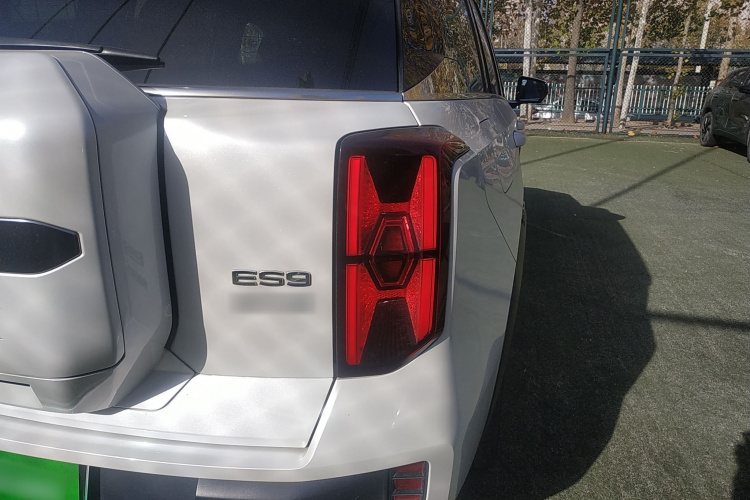 广汽传祺 传祺ES9 2024款 PHEV 143km 旅行者 Max车身外观6006