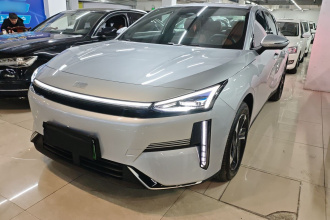 吉利银河 银河L6 2025款 EM-i 140km 星舰版