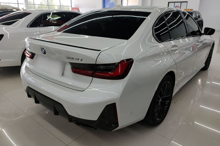 宝马3系 2024款 325Li M运动曜夜套装车身外观7