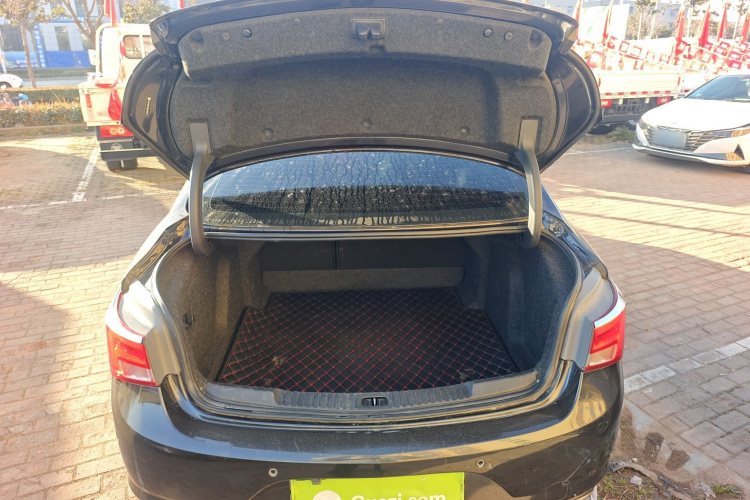 别克 威朗 2018款 三厢 20T 双离合领先型局部细节23