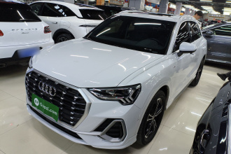 奥迪Q3 2022款 45 TFSI quattro 时尚动感型