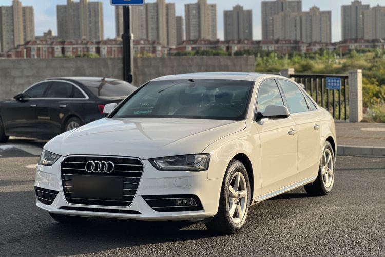 奥迪A4L 2016款 35 TFSI 自动标准型车身外观1