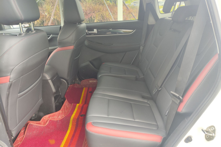 东风风行 风行T5 2022款 盛世款 1.6L 手动筑梦版五座车身外观6010