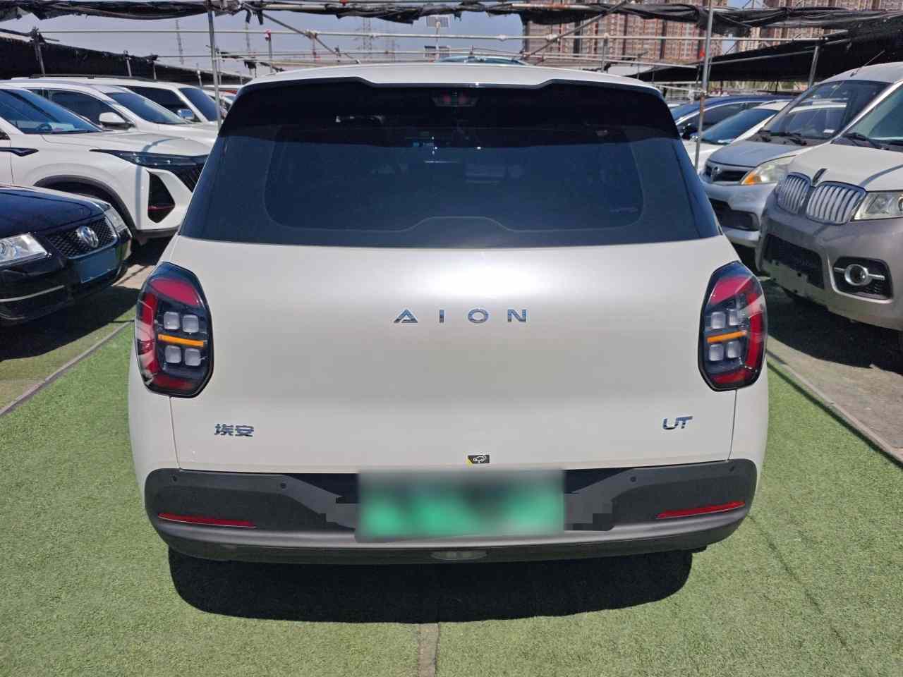 埃安 AION UT 2025款 330星辉版(3)