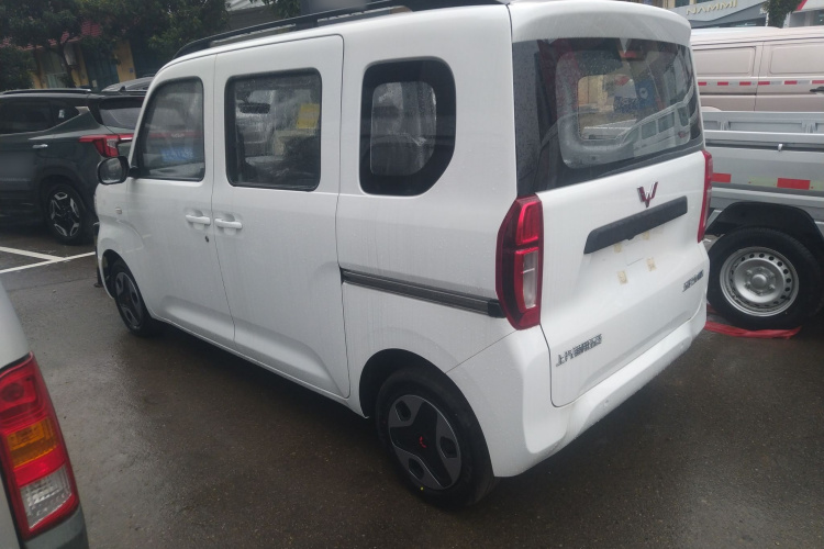 五菱汽车 五菱之光新能源 2025款 305km 进取型车身外观4