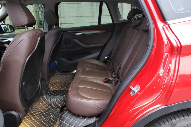 宝马X1 2019款 sDrive18Li 尊享型中控内饰21