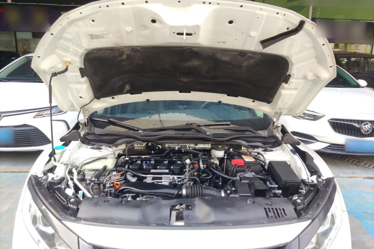 本田 思域 2016款 220TURBO CVT豪华版机舱底盘24