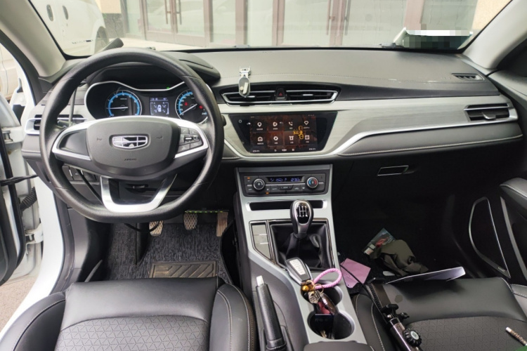 吉利汽车 帝豪 2021款 UP 1.5L 手动豪华型中控内饰7002