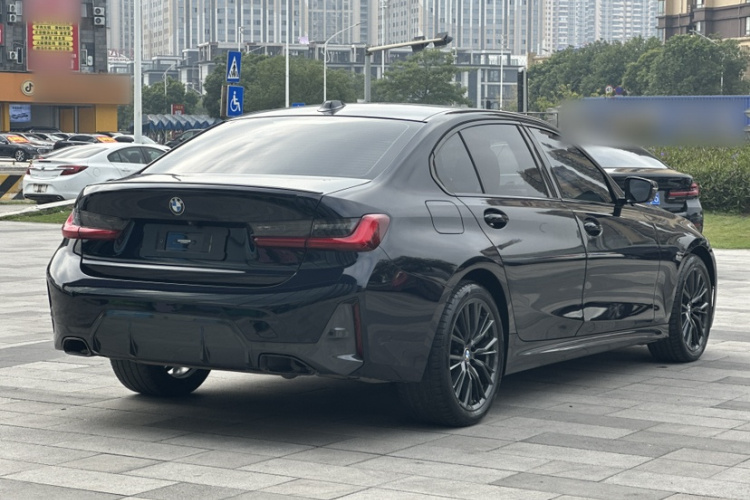 宝马3系 2023款 325Li M运动曜夜套装车身外观6002