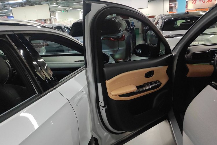 蔚来ES6 2020款 600KM 运动版中控内饰7007