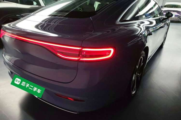 鸿蒙智行 智界S7 2025款 705km Pro车身外观7