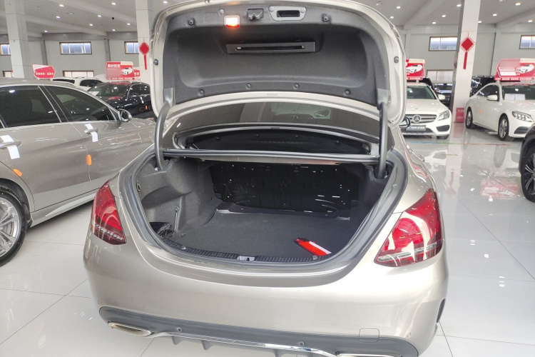 奔驰C级 2019款 C 180 L 时尚型运动版机舱底盘23