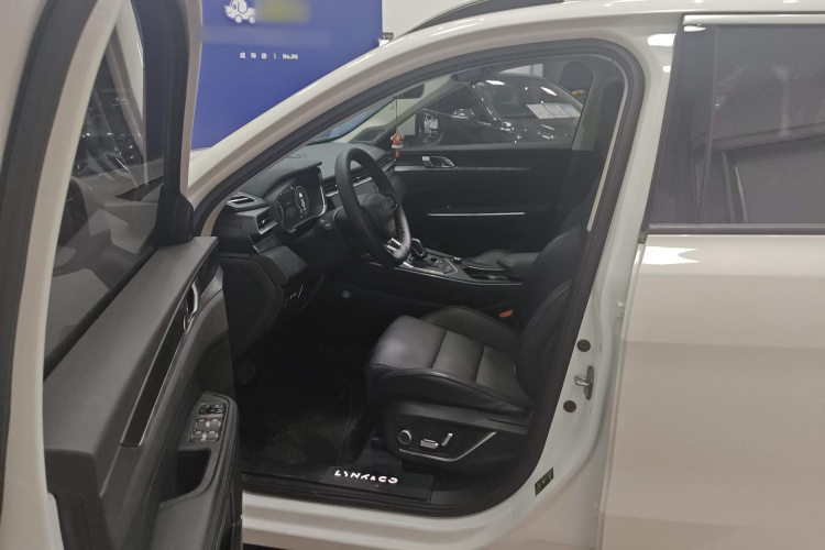 领克01 2021款 2.0TD 两驱型Pro中控内饰19