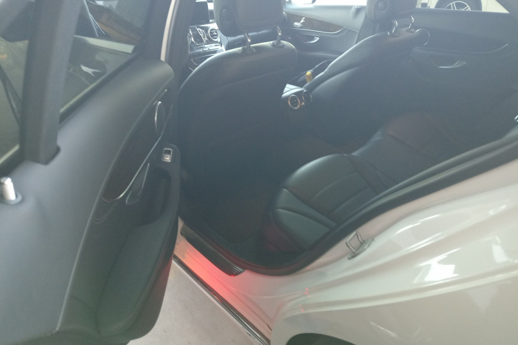 奔驰C级 2015款 C 180 L中控内饰7004