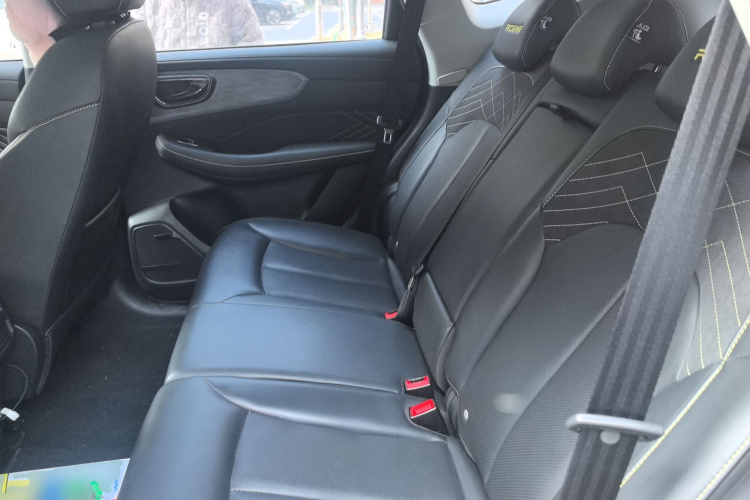 荣威RX5 2021款 PLUS 330TGI 自动国潮智臻版中控内饰21