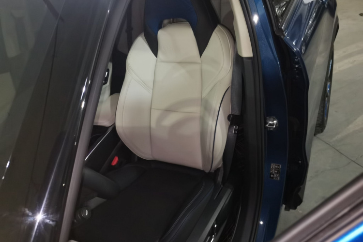 领克01 2019款 2.0T 两驱耀Pro版 国VI中控内饰19