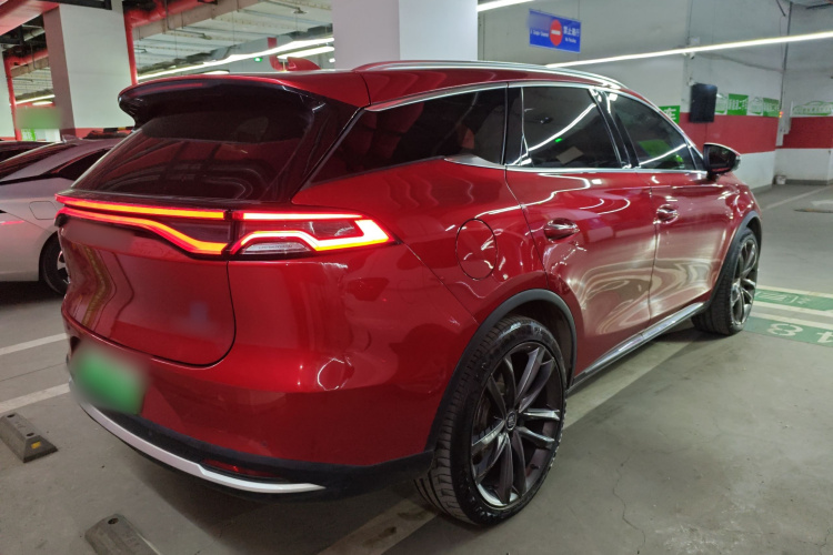 比亚迪 唐新能源 2019款 EV600D 四驱智联创领型车身外观7