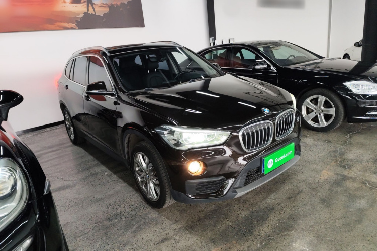 宝马X1 2019款 sDrive20Li 领先型车身外观6002