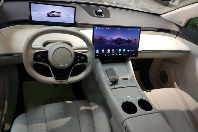 鸿蒙智行 智界R7 2025款 增程 251km Max中控内饰12