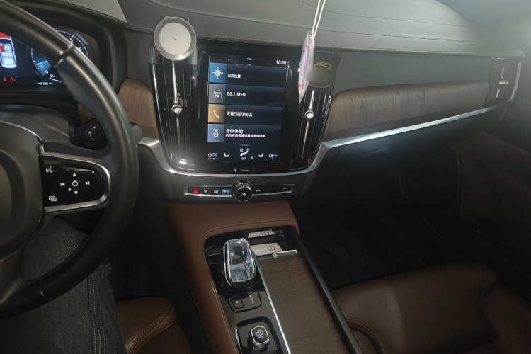 沃尔沃S90 2021款 B5 智远豪华版中控内饰12
