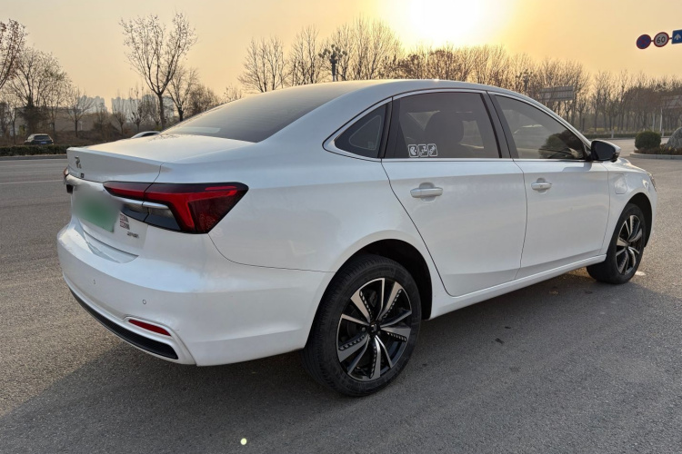 飞凡汽车 飞凡ER6 2021款 新动版 520km 智领版车身外观6004