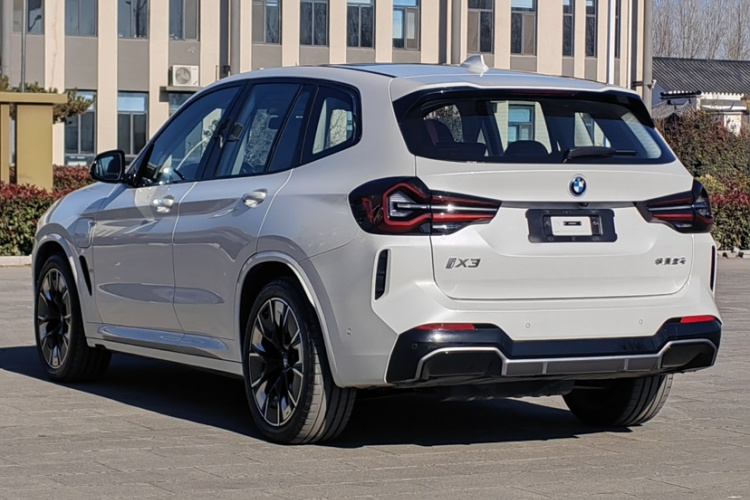 宝马iX3 2023款 创领型车身外观6006