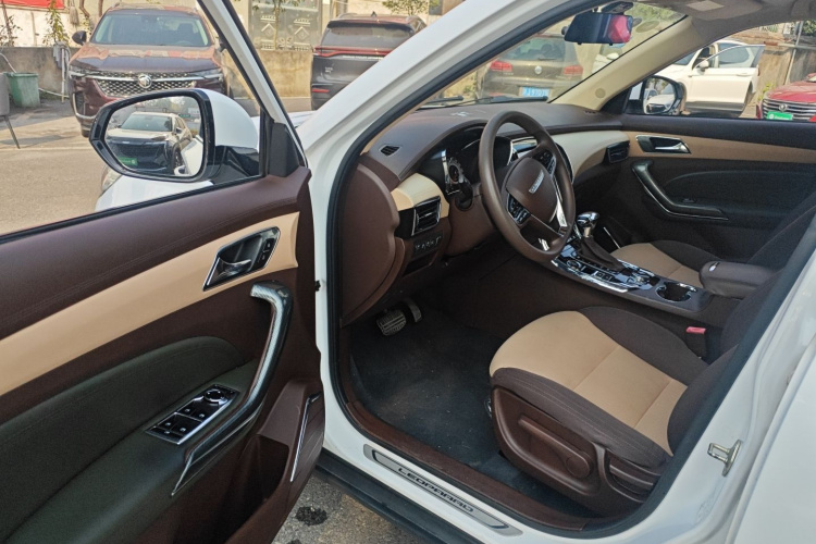 猎豹汽车 猎豹CS9 2017款 1.5L CVT舒适型中控内饰20