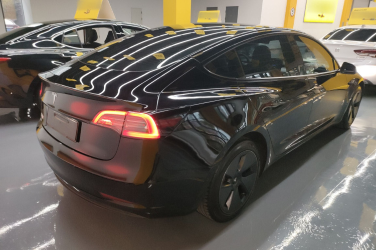 特斯拉 Model 3 2021款 标准续航后驱升级版 3D6车身外观7